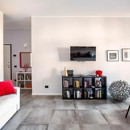 Luca-central Luxury *