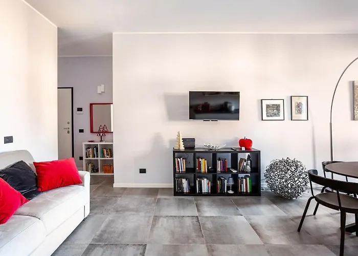 Luca-central Luxury *